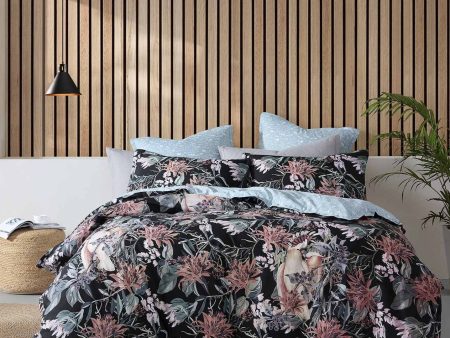 Major Black Quilt Cover Set by Logan & Mason For Sale