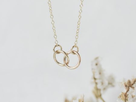 9ct Gold Connected Circle Necklace For Sale