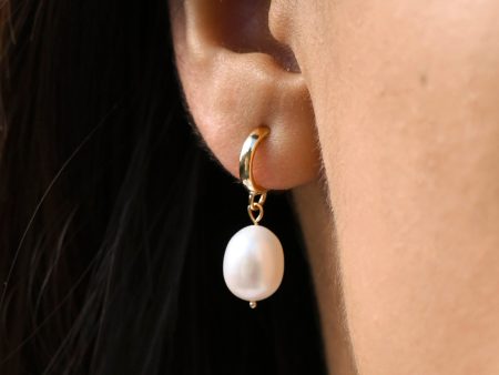 9ct Gold Pearl Drop Huggie Hoop Earrings Fashion